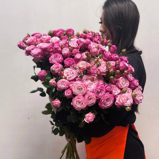 19 кустовых роз Леди Бомбастик 70 см 💖 пышный нежный букет