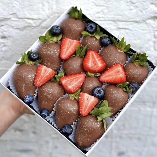 Клубника в шоколаде Berry Mix (12-16 ягод)