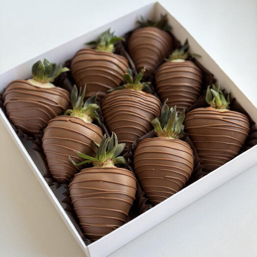 Клубника в молочном шоколаде🍫