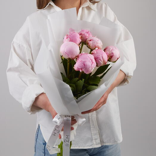 Ramo de 7 peonías rosas. Ramo de 7 peonías rosas . Bouquet 136 Buket in Moscow
