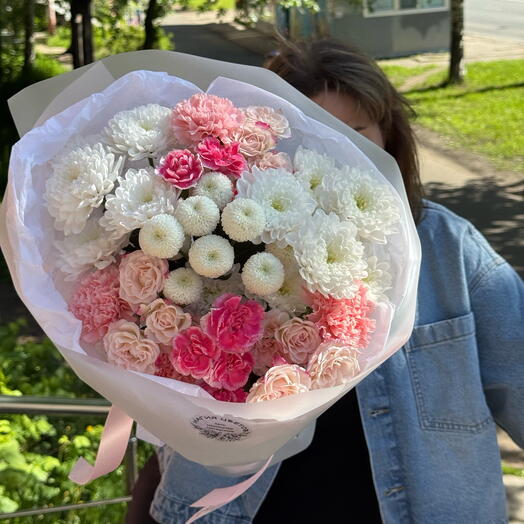 Нежный сборный букет
