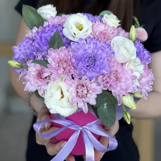 Цветы в коробке🌸 «поле любви» с кустовой хризантемой, эустомой и эвкалиптом 🌷🌺