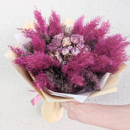 Dry lilac bouquet