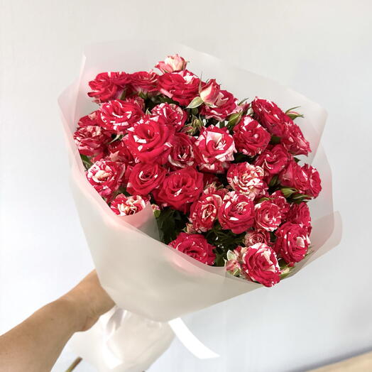 Букет из 5 кустовых роз 🌸