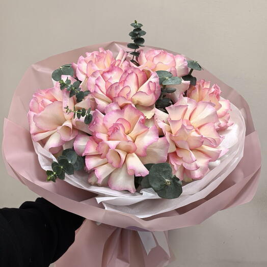 Букет is love с французскими розами