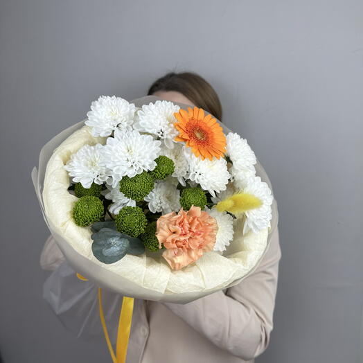 Букет-комплимент из Хризантемы, Герберы и Диантусов💛