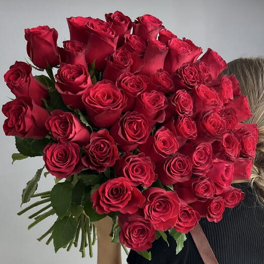 Монобукет эффектный ♥️ с бордовой розой Кения 🌹🌹🌹 51 шт