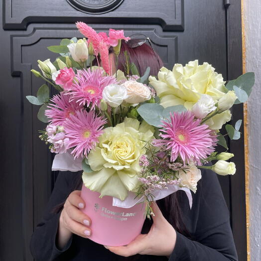 Авторская композиция с герберами, французскими розами и эустомой 🌸