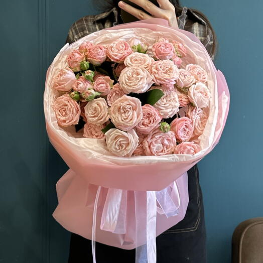 Букет нежный кустовых роз 💕
