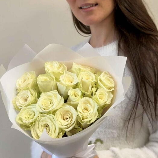 Букет из 15 белых роз афена