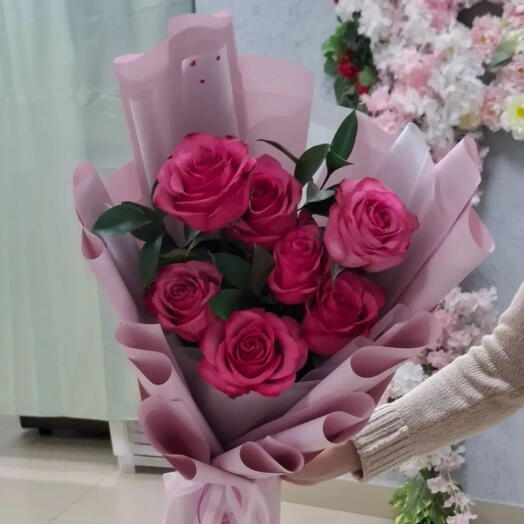 Розовые розы эквадора
