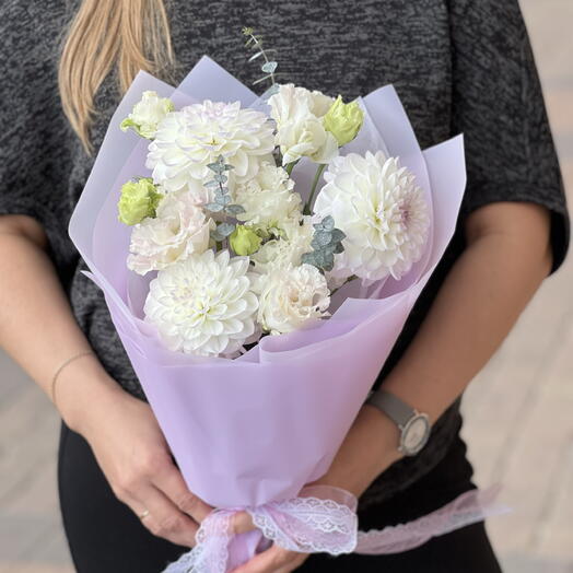 Букет с сезонными георгинами 💜🌸