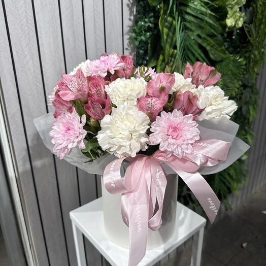 Композиция с альстромерией и диантусами🌸 98009