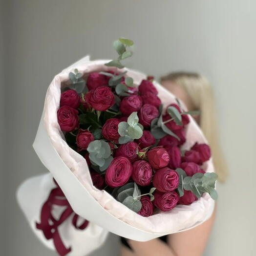 Пионовидные розы с эвкалиптом 🖤
