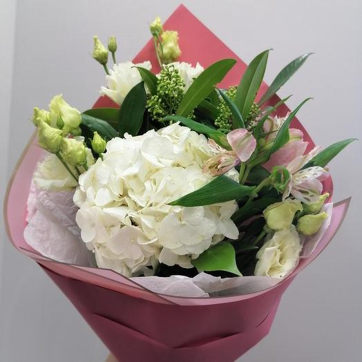 Нежные краски (гортензия, лизиантус, альстромерия)