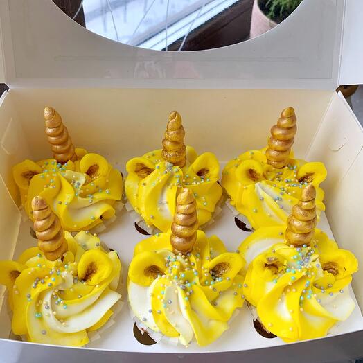 Cupcakes "Unicorn" passion fruit