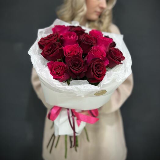 Bouquet of 17 roses