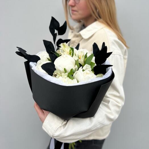 Bouquet "Samba of the white moth" (white peonies and black eucalyptus)