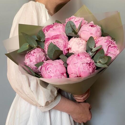 Bouquet of 9 peonies Sarah Bernhardt with eucalyptus