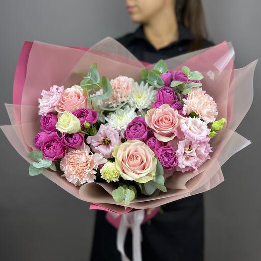 St bouquet 91 со стойкими розами, эустомой и диантусами