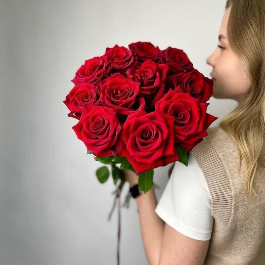 Bouquet of 11 red roses Explorer