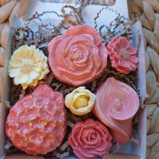 Набор шоколадных цветов разных