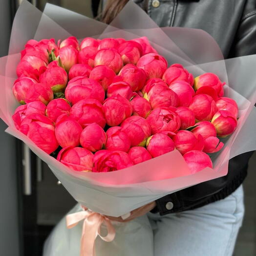 Коралловые пионы