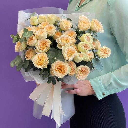 Букет из кустовой розы  «Венето»