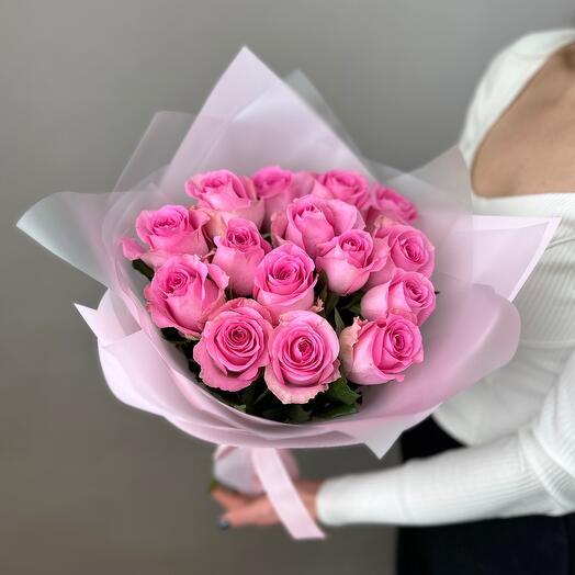 Букет из 15 розовых роз Ревиваль