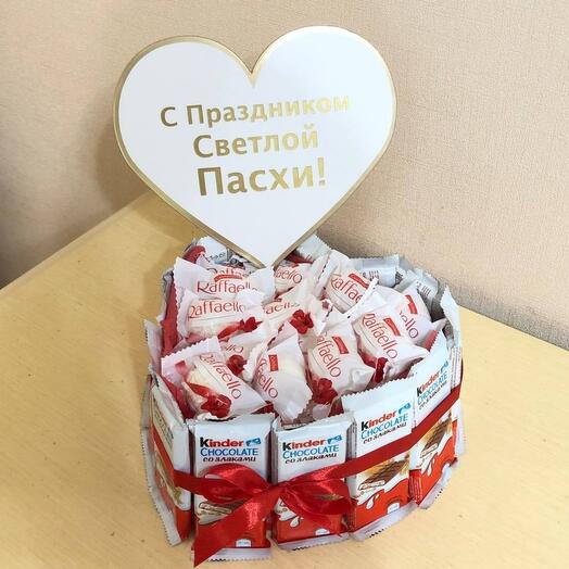 Шоколадное сердце из kinder сладостей с конфетами Раффаэлло