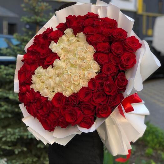 Букет из 101 розы эквадорской розы 70 см в форме сердца