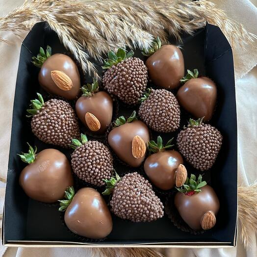 Fresa en chocolate "Noche"
