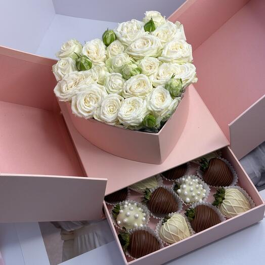 Chocolate-covered strawberries in a box