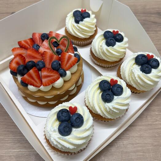 Набор mini медовик + капкейки 5шт с ягодами