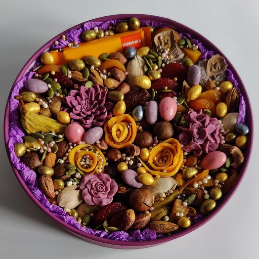 Nut and dried fruit set