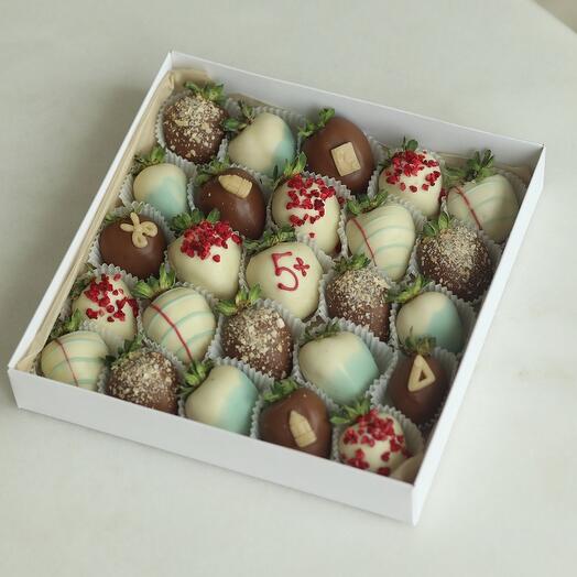 Клубника в шоколаде ОТЛИЧНИК 25 ягод