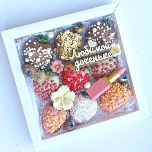 Клубника в шоколаде для дочери