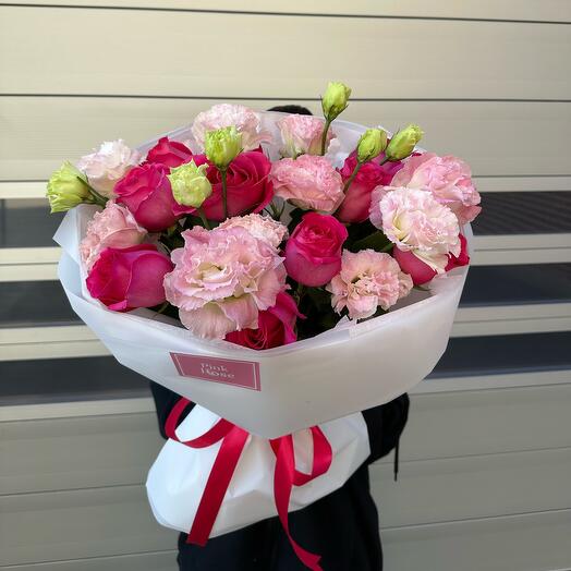 Шикарная эустома и розы