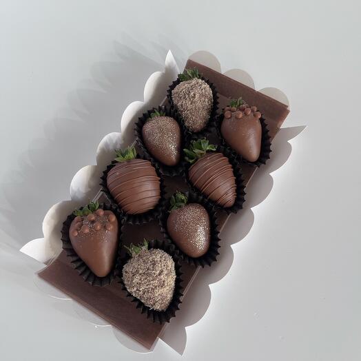 Fresas en chocolate con leche 8 bayas