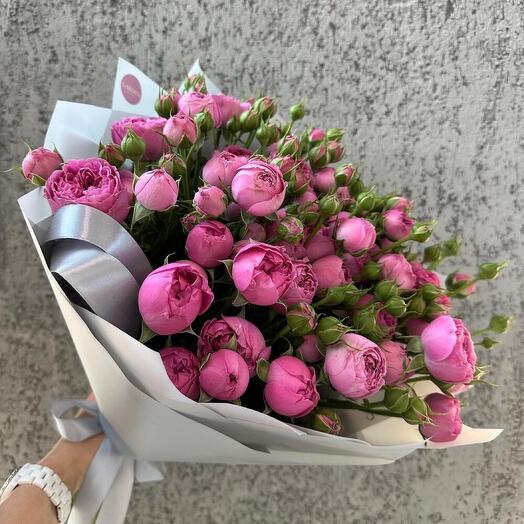 Пионовидная роза 15