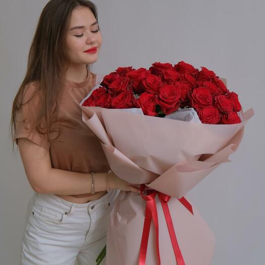 Розы красные шикарный букет