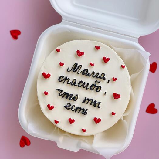 Бенто торт для мамы на 8 марта с сердечками