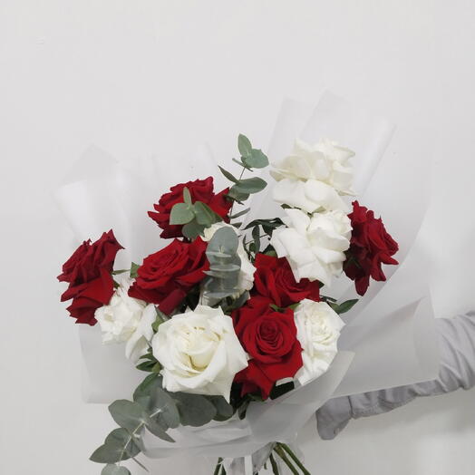 Classic Red   White Rose Bouquet