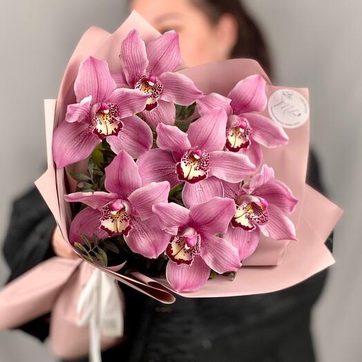 Монобукет из орхидей цимбидиум.Букет 204 Milin bouquet