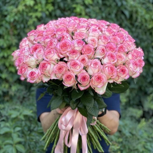 101 różowych róż