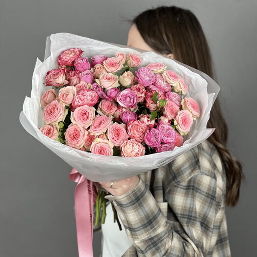 Bush pink roses