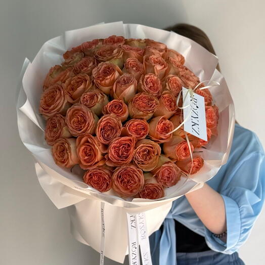 Букет пионовидных роз