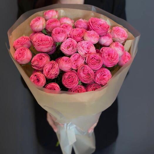 Монобукет из пионовидных кустовых роз Giselle