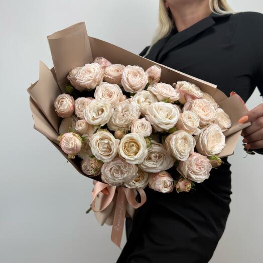Пионовидные розы «Мисс Бомбастик» в дизайнерском оформлении 🤍 Камелия Flowers Shop