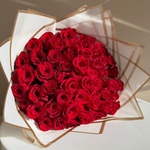 75 red roses